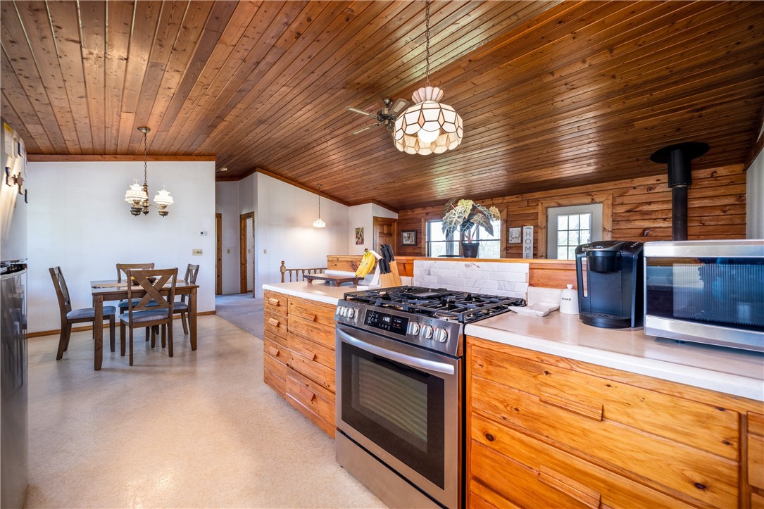 727 County Road 7 Manchester, NY 14432 - Photo 12 of 35