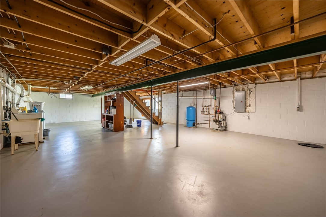 727 County Road 7 Manchester, NY 14432 - Photo 24 of 35