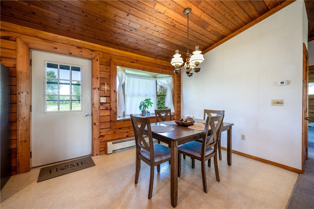 727 County Road 7 Manchester, NY 14432 - Photo 8 of 35