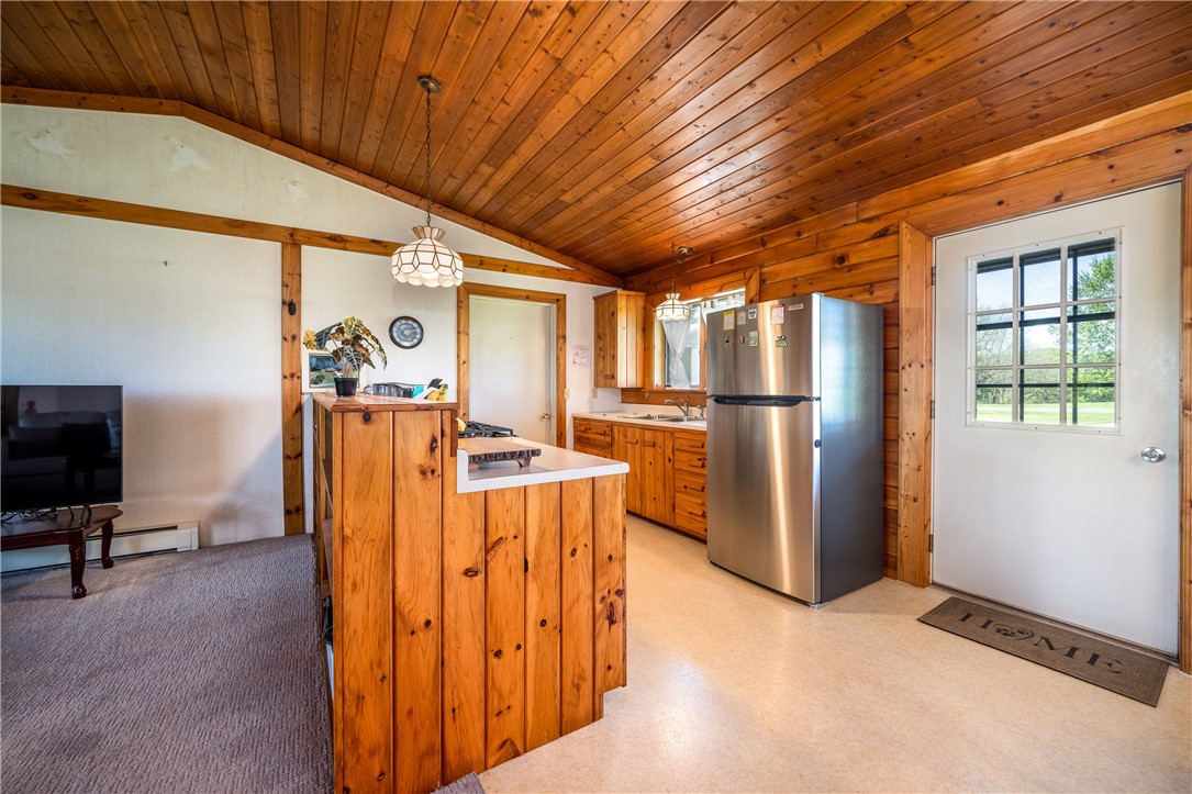 727 County Road 7 Manchester, NY 14432 - Photo 9 of 35