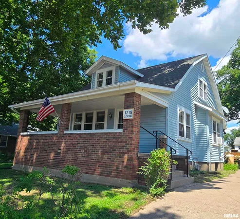 $119,990 | 1218 South 3rd Street, Pekin, IL 61554