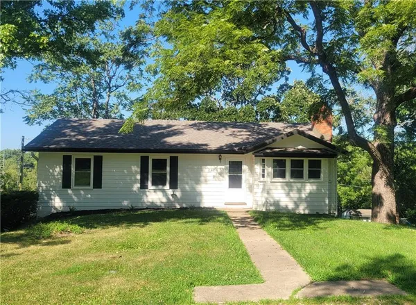 $285,000 | 2820 Berry Lane, Independence, MO 64057