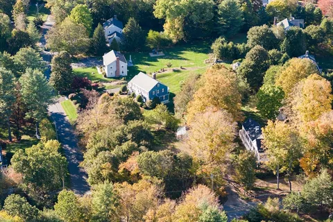 $1,199,000 | 3 October Lane, Weston, MA 02493
