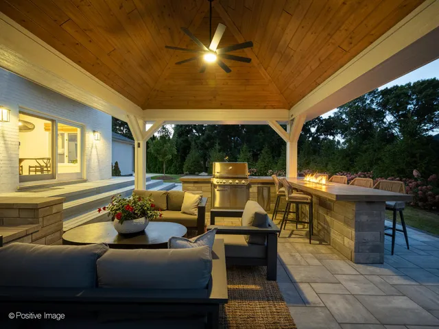 $1,899,000 | 13175 Fox Lane, Lemont, IL 60439