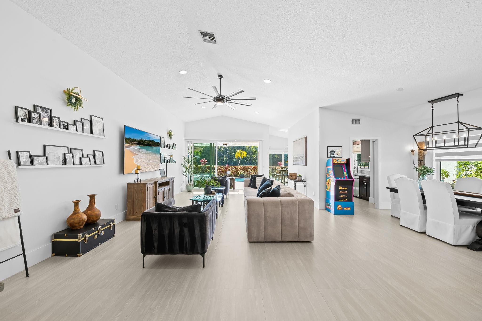 11108 Cloverleaf Circle Boca Raton, FL 33428 - Photo 4 of 74 Photo 4