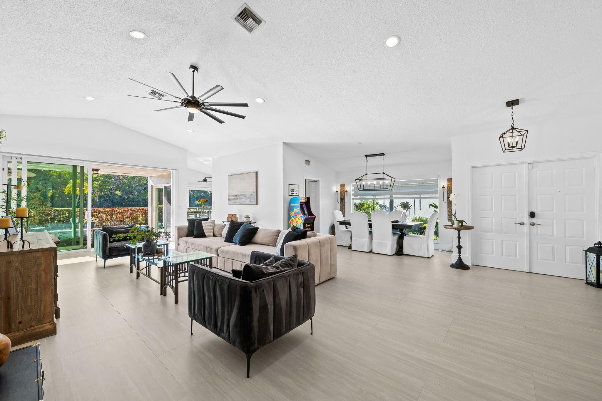 11108 Cloverleaf Circle Boca Raton, FL 33428 - Photo 5 of 74 Photo 5