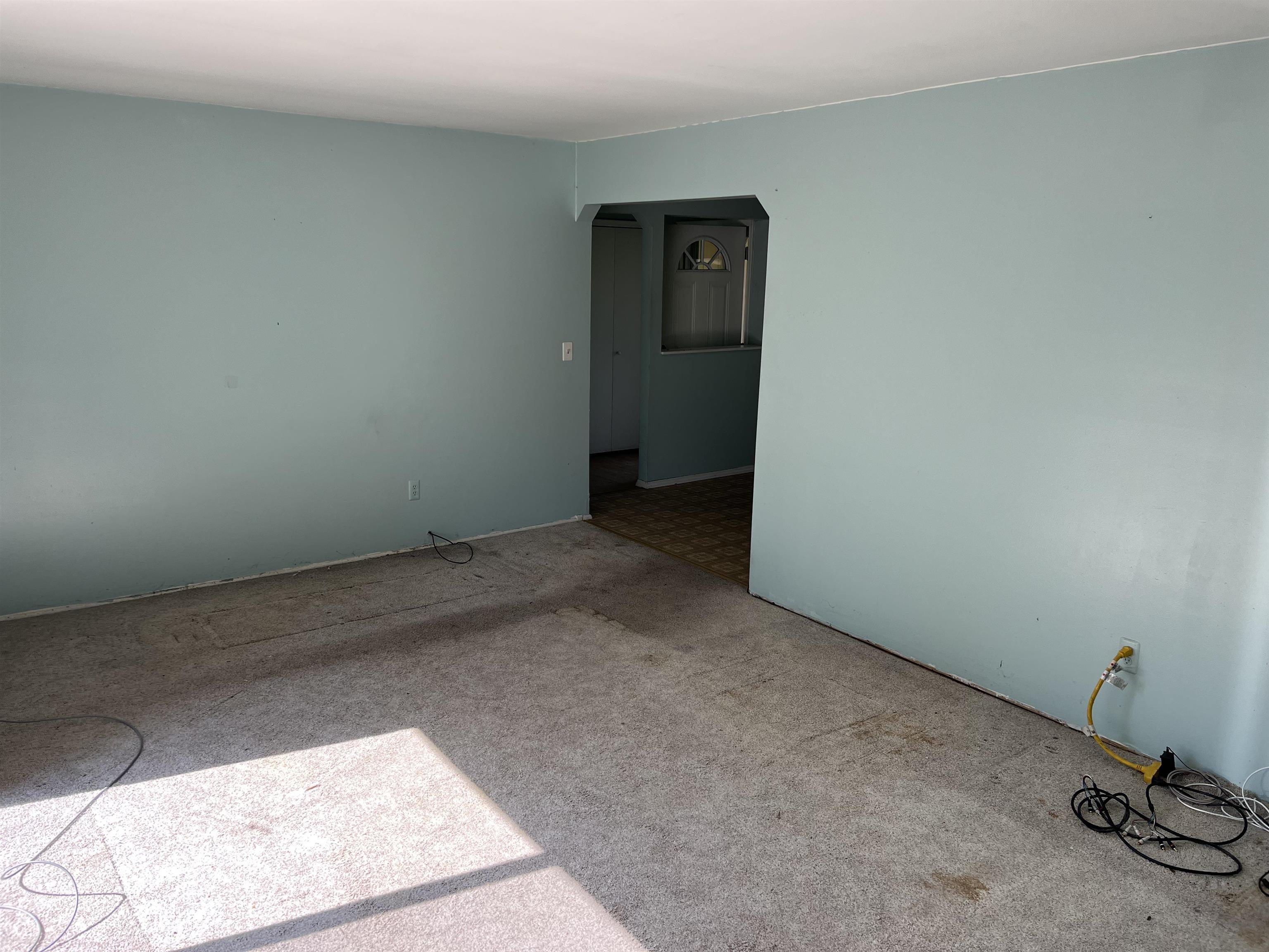 7031 Brewer Road Flint, MI 48507 - Photo 2 of 39 50147774-53a8ba28-4244-4897-85c5-149bec52b03f.JPG