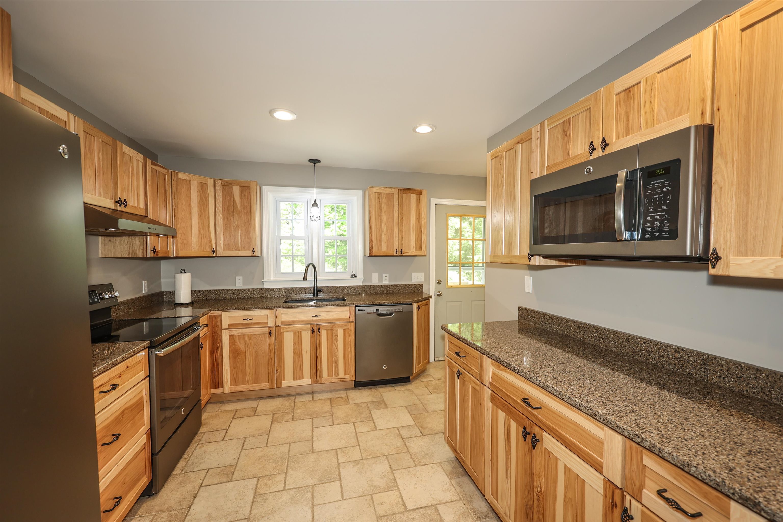 71 Union Road Northfield, NH 03276 - Photo 8 of 36