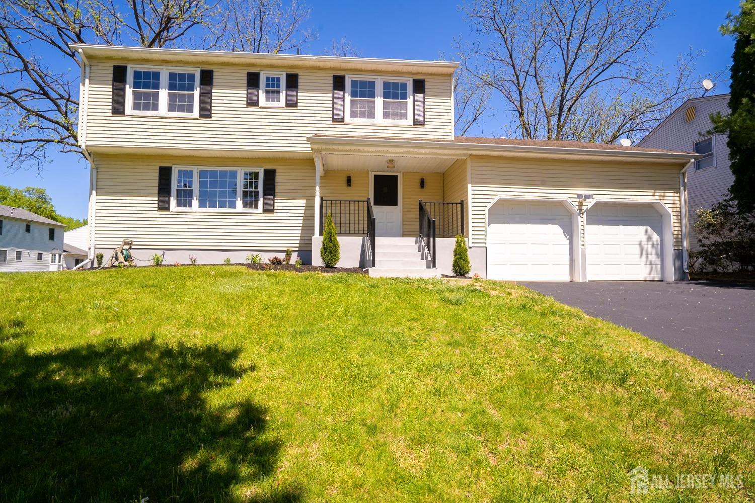 4 Harvey Road Monmouth Junction, NJ 08852 - Photo 2 of 59 Gallery Image 2