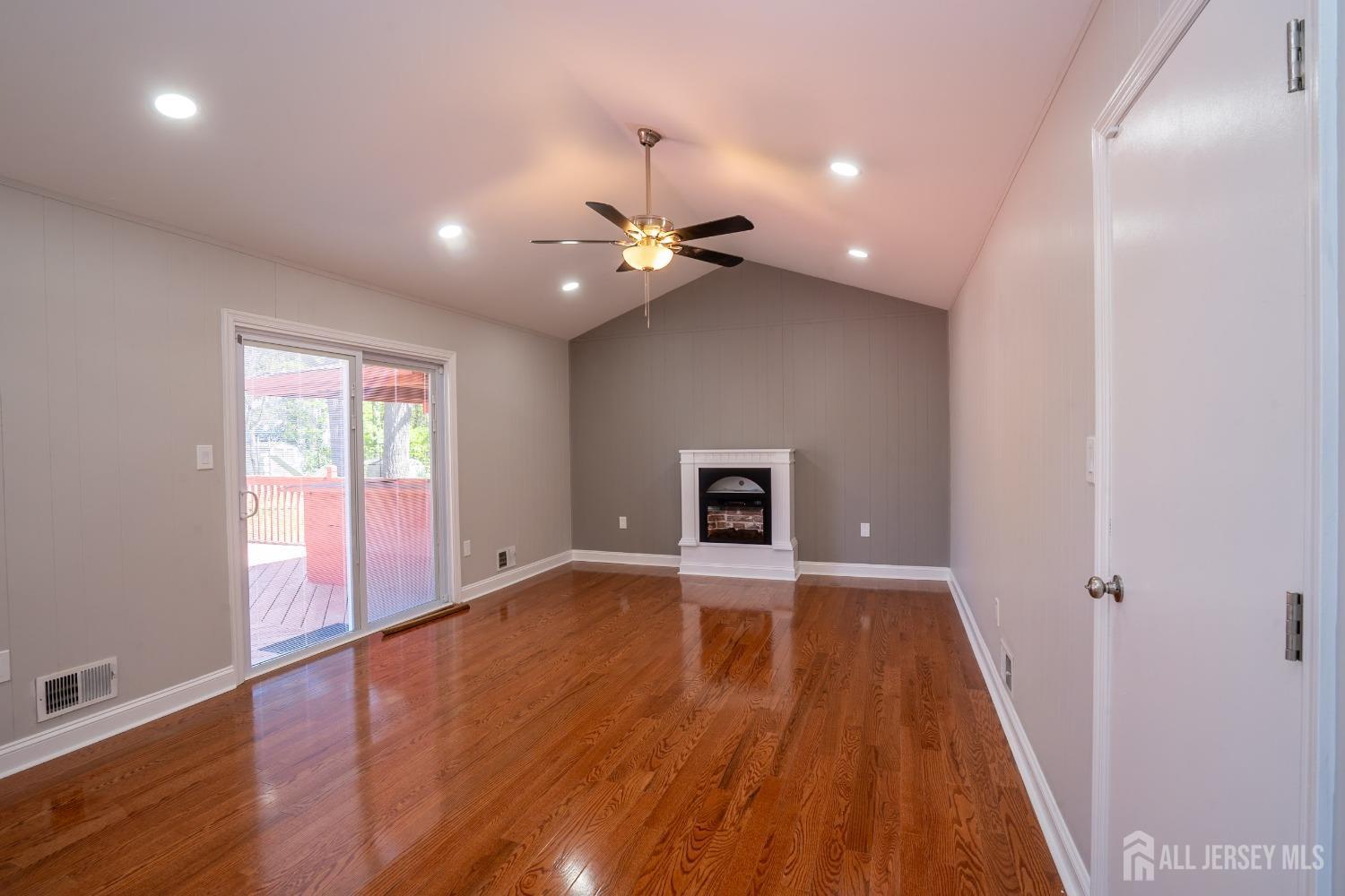 4 Harvey Road Monmouth Junction, NJ 08852 - Photo 51 of 59 Gallery Image 51