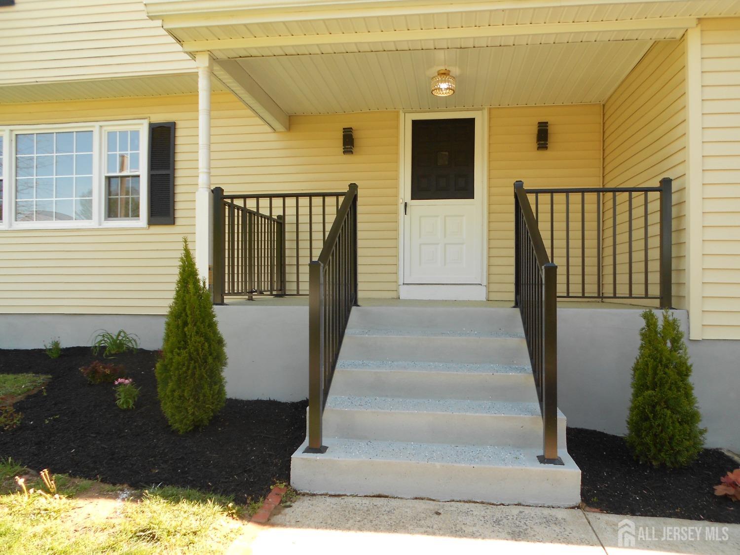 4 Harvey Road Monmouth Junction, NJ 08852 - Photo 7 of 59 Gallery Image 7