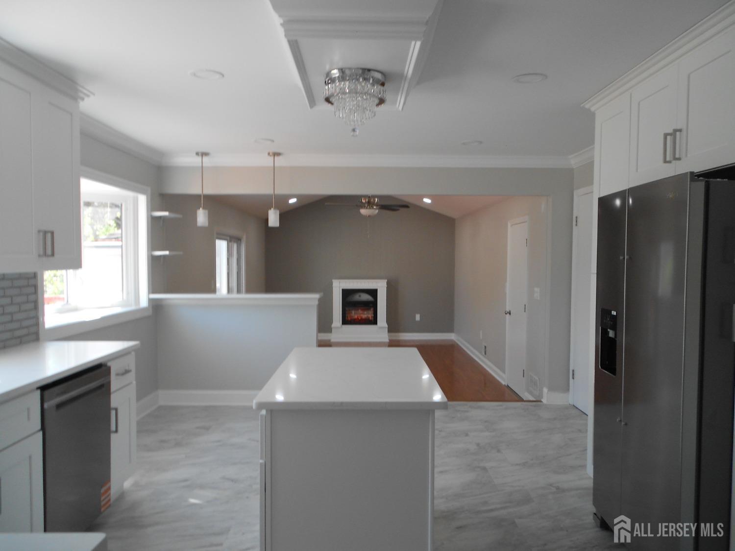 4 Harvey Road Monmouth Junction, NJ 08852 - Photo 9 of 59 Gallery Image 9