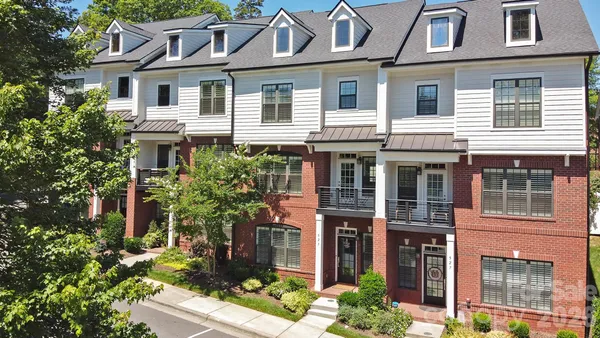 $874,900 | 523 Griffith Village Lane, Davidson, NC 28036