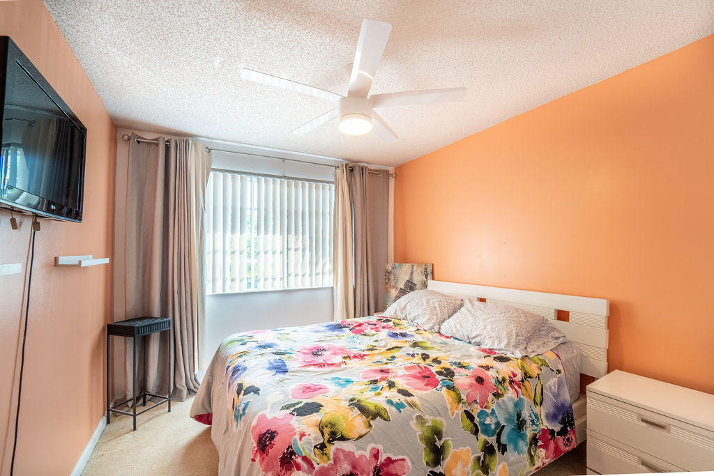 705 Imperial Lake Road West Palm Beach, FL 33413 - Photo 22 of 25 705ImperialLakeDr(27of34)
