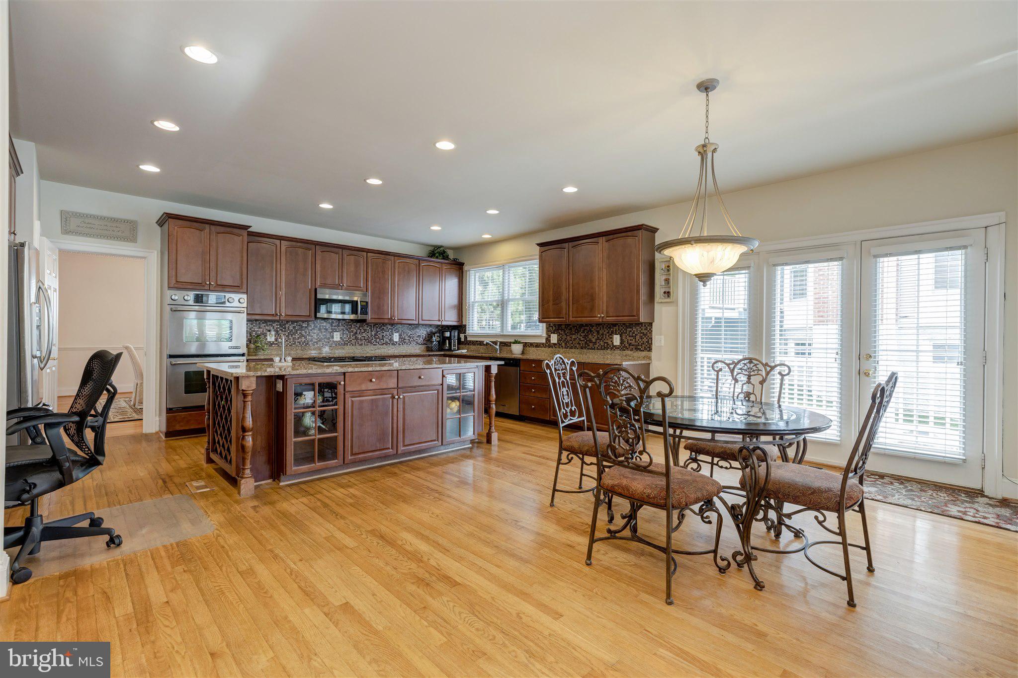6398 Gayfields Road Alexandria, VA 22315 - Photo 18 of 59 Kitchen