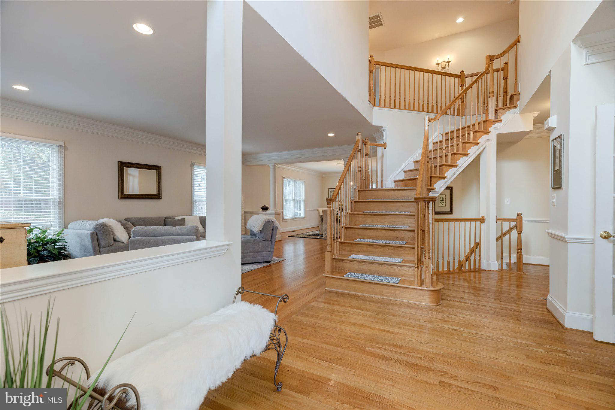 6398 Gayfields Road Alexandria, VA 22315 - Photo 4 of 59 Entryway