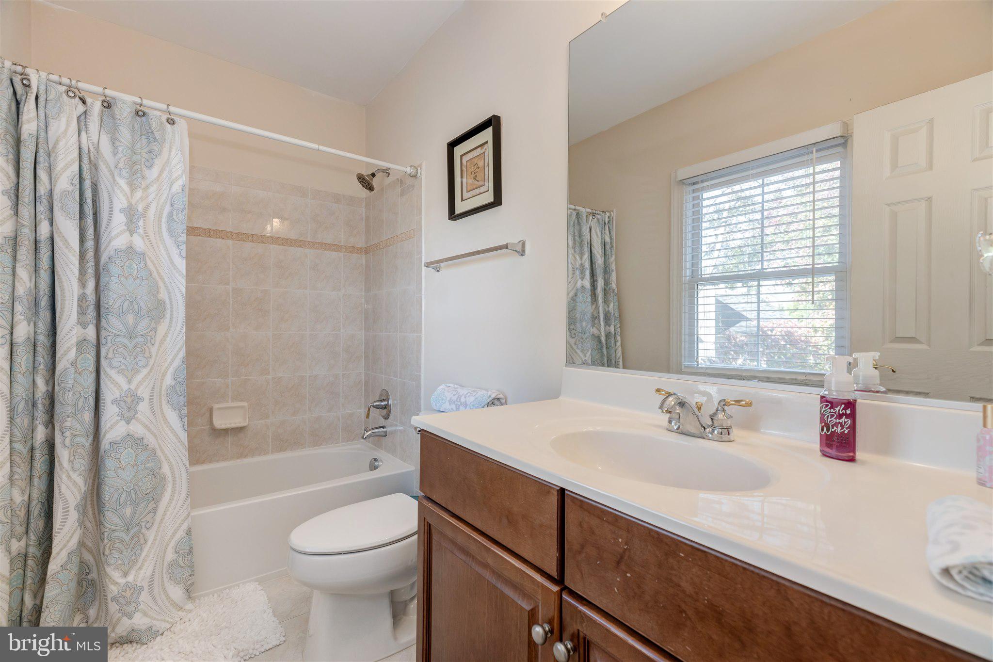 6398 Gayfields Road Alexandria, VA 22315 - Photo 41 of 59 Second Bedroom Bath