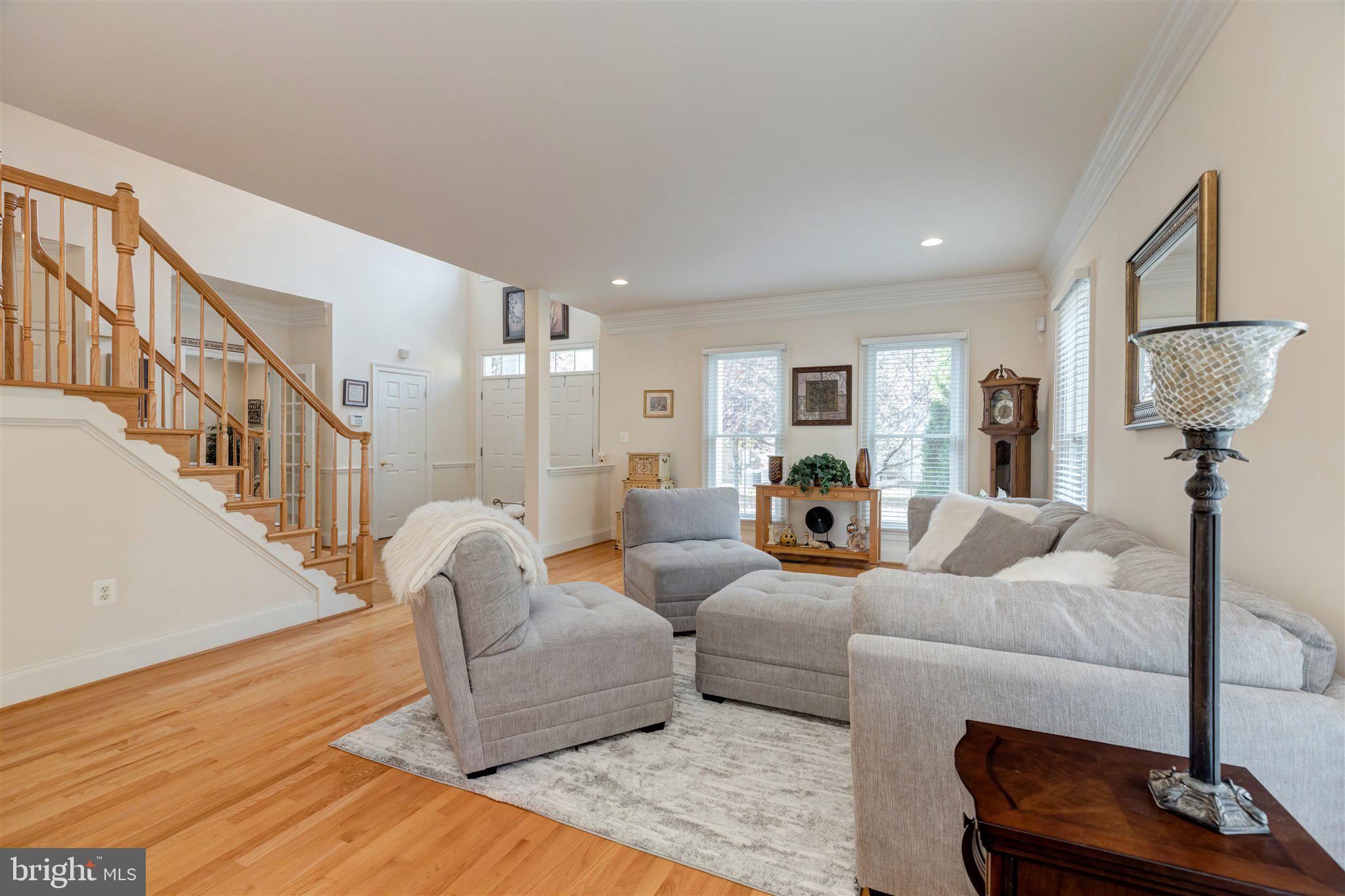 6398 Gayfields Road Alexandria, VA 22315 - Photo 10 of 59 Living Room