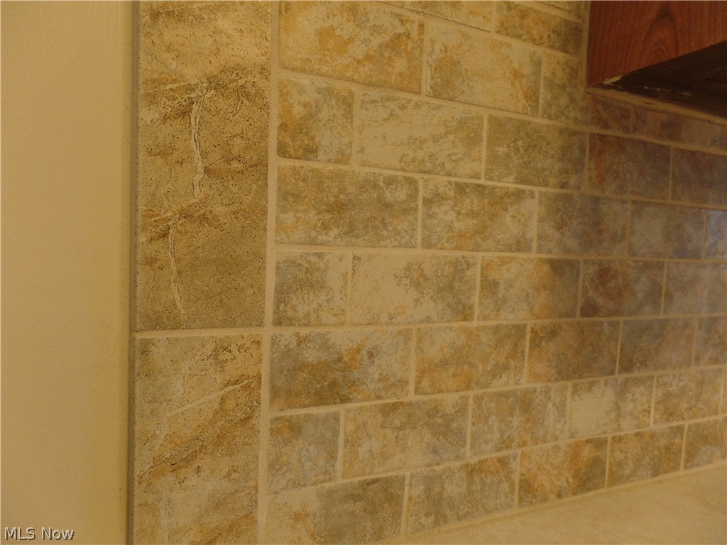 1818 Keystone Road Cleveland, OH 44134 - Photo 8 of 35 Another view of backsplash.