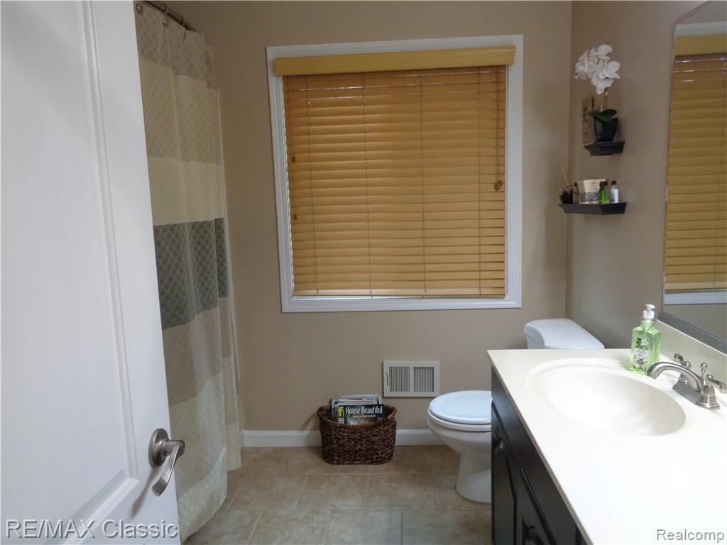 4860 Harvey Lake Road Highland, MI 48356 - Photo 53 of 57 DSC02416.JPG