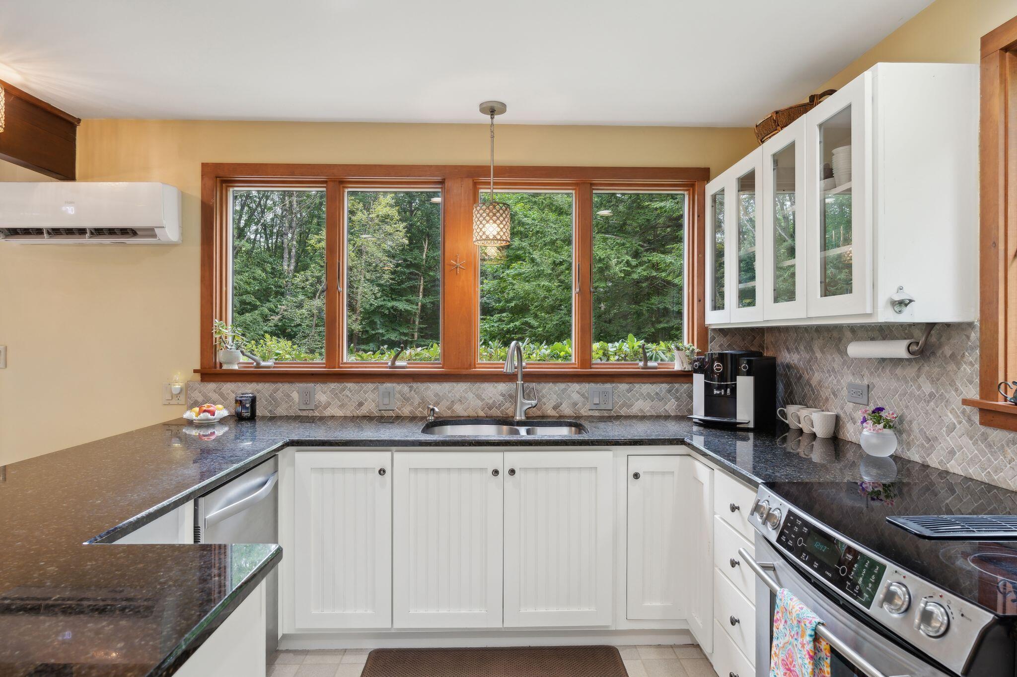 312 Hacker Road Brunswick, ME 04011 - Photo 12 of 66 312 Hacker40_DSC08454