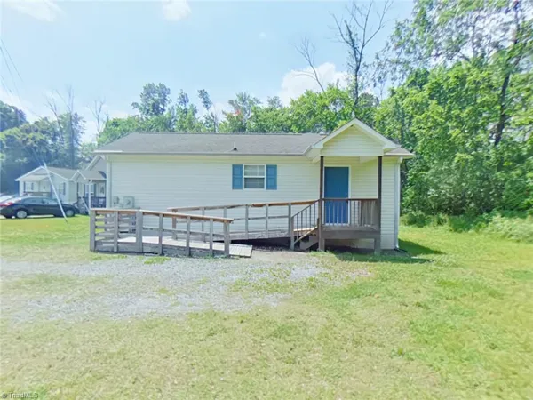 $1,195 | 28 King Row, Thomasville, NC 27360