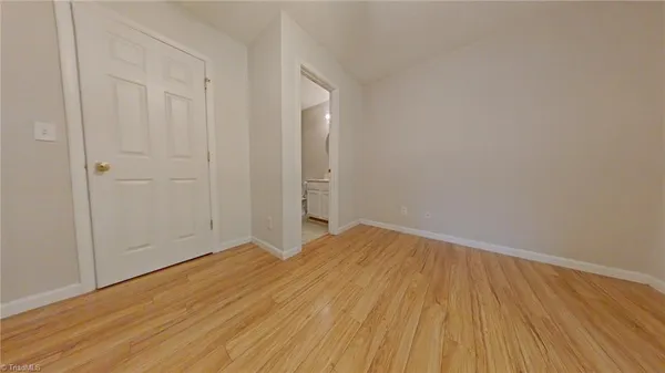 $1,195 | 28 King Row, Thomasville, NC 27360
