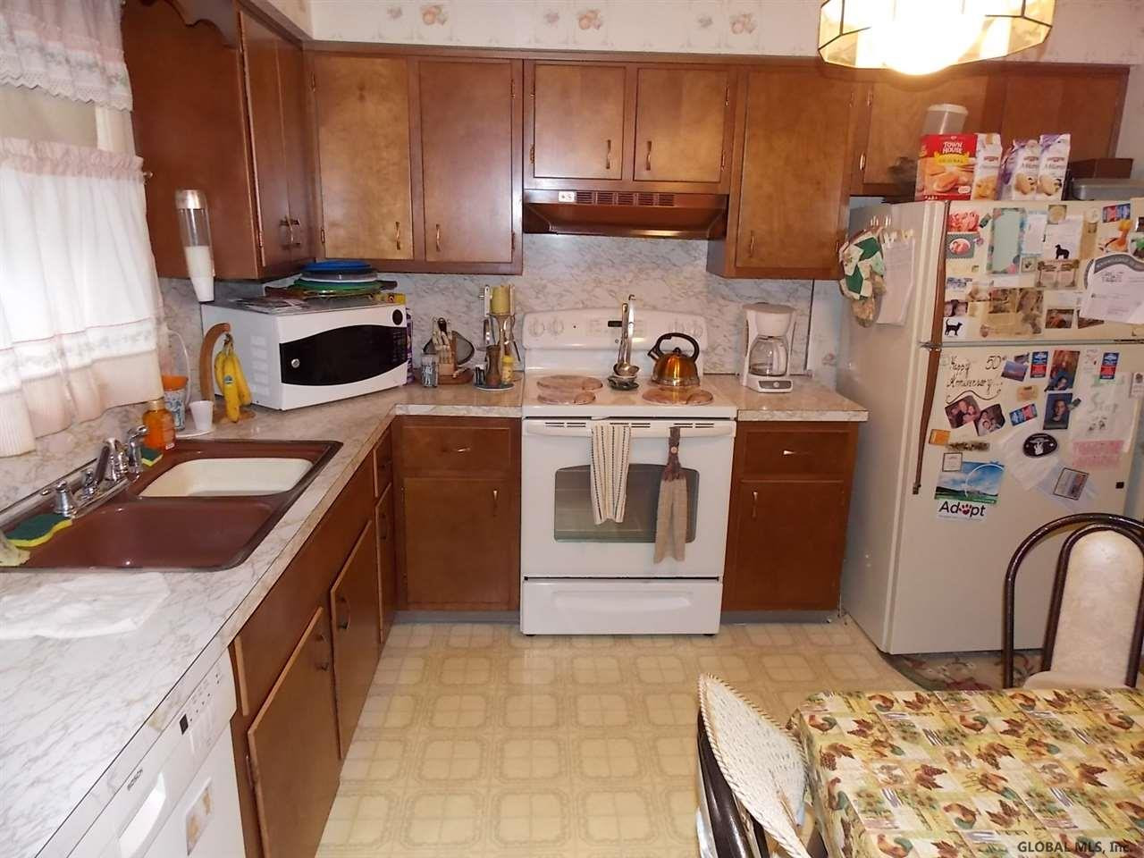 34 Eberle Road Colonie, NY 12110 - Photo 4 of 18 Photo 4