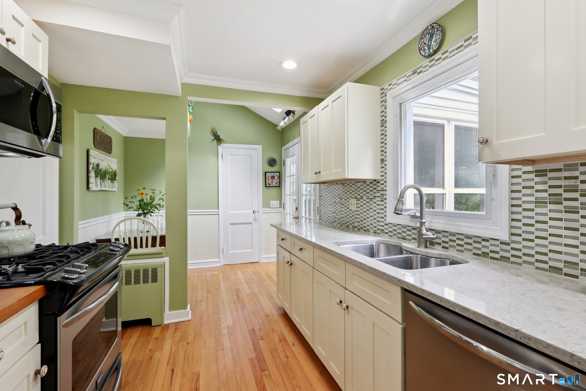 22 Concord Road Danbury, CT 06810 - Photo 7 of 28 Gallery Image 7