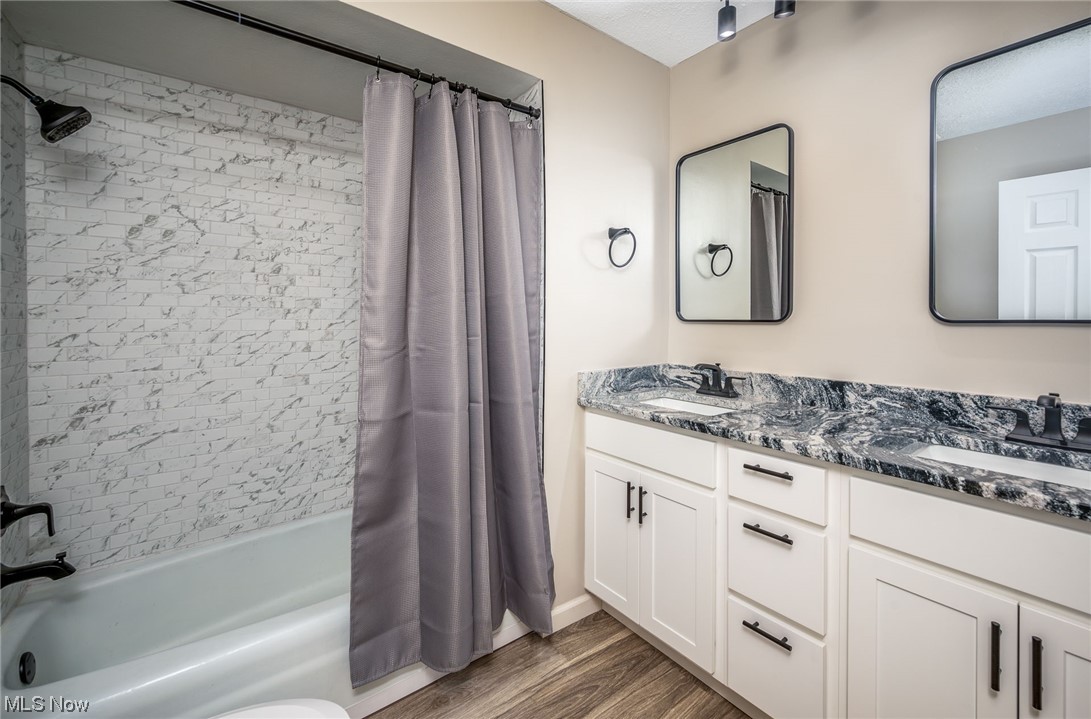 4482 Windfall Road Medina, OH 44256 - Photo 16 of 22 Main Bathroom