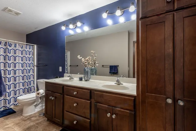 $299,000 | 620 Tomahawk Court, Madison Lake, MN 56063