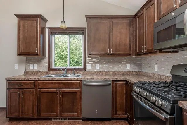 $299,000 | 620 Tomahawk Court, Madison Lake, MN 56063