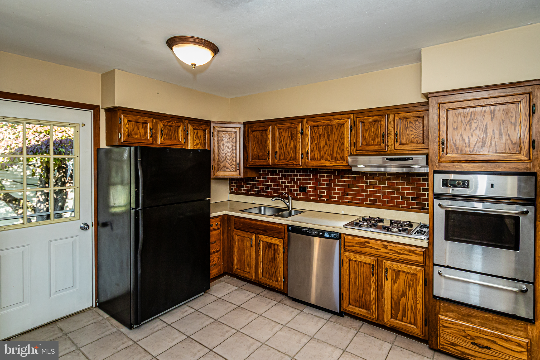 15 Garrett Road Newark, DE 19713 - Photo 7 of 25 Kitchen