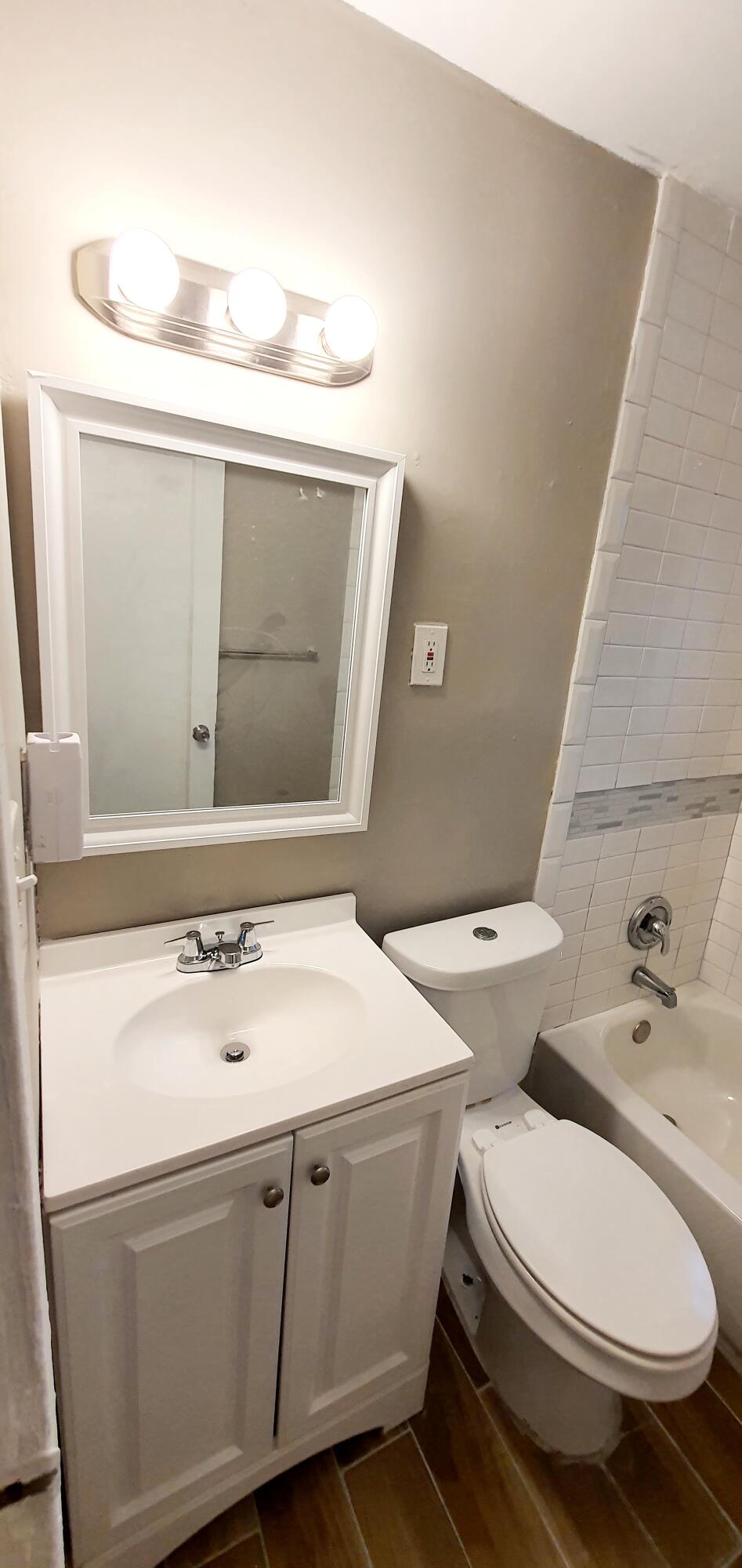 1109 West 33rd Street Riviera Beach, FL 33404 - Photo 6 of 8 20211022_184226