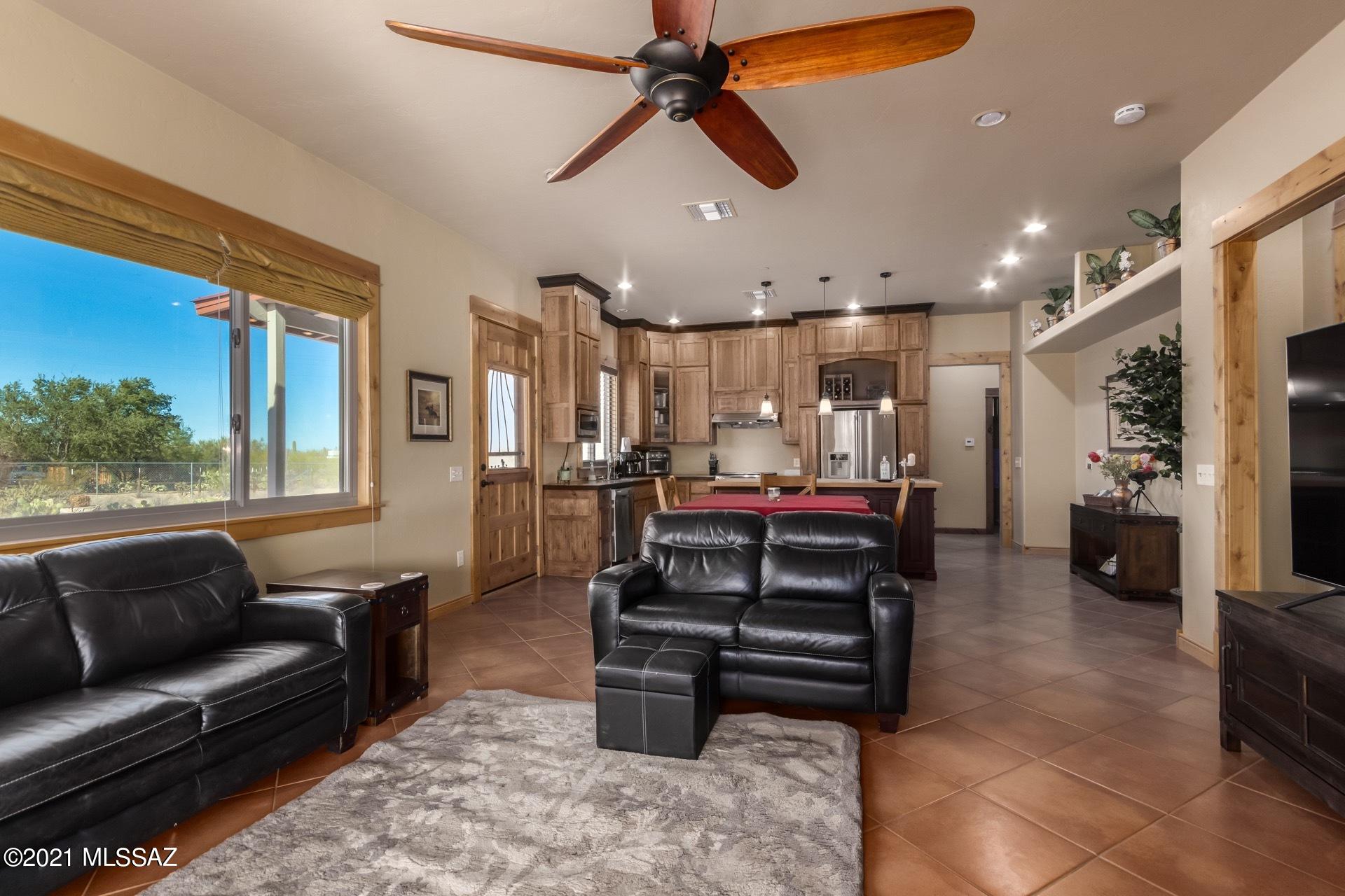 6042 North Van Ark Road Tucson, AZ 85743 - Photo 4 of 25 Gallery Image 4