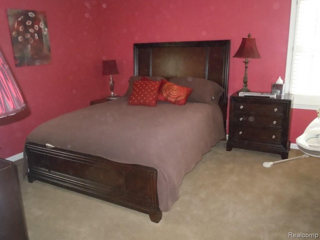 185 Merriweather Road Grosse Pointe, MI 48236 - Photo 19 of 32 Bedroom.jpg