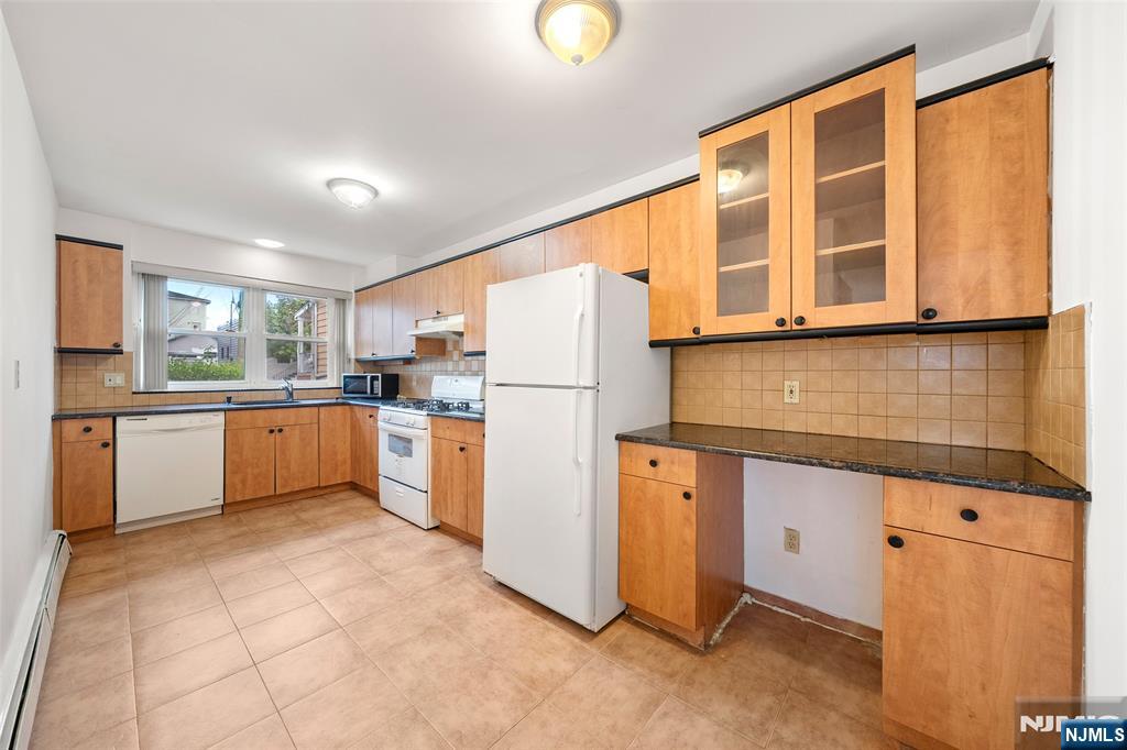 209 8th Street Fairview, NJ 07022 - Photo 12 of 38