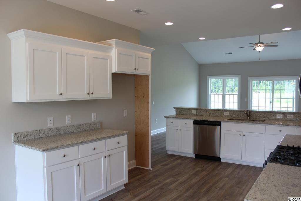 541 Whiddy Loop Conway, SC 29526 - Photo 5 of 32 Gallery Image 5