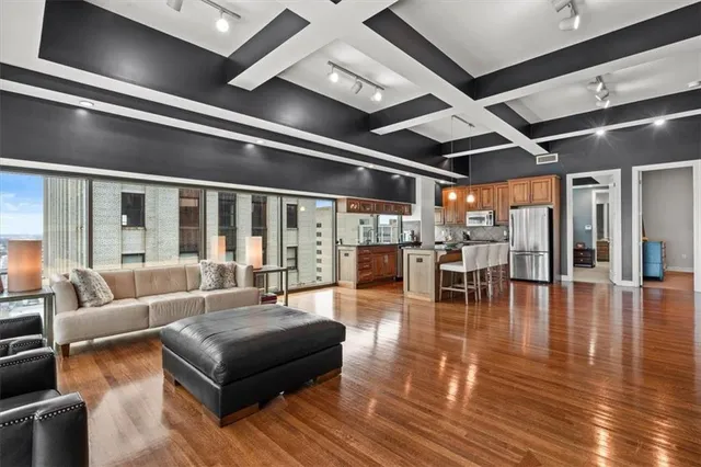 $495,000 | 1101 Walnut Street, Unit 1901, Kansas City, MO 64106