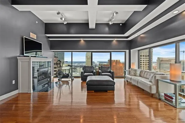 $495,000 | 1101 Walnut Street, Unit 1901, Kansas City, MO 64106