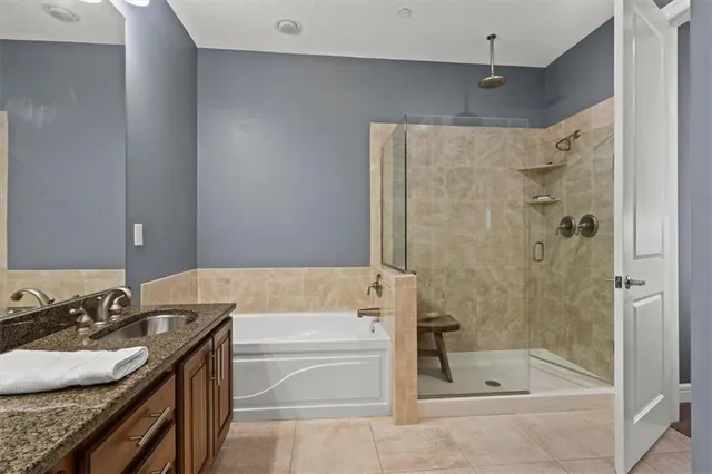 $495,000 | 1101 Walnut Street, Unit 1901, Kansas City, MO 64106