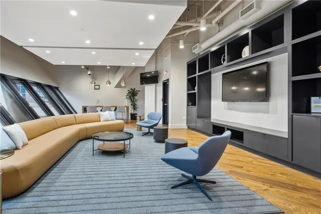 $495,000 | 1101 Walnut Street, Unit 1901, Kansas City, MO 64106