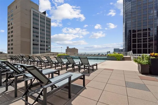 $495,000 | 1101 Walnut Street, Unit 1901, Kansas City, MO 64106