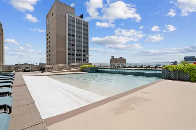 $495,000 | 1101 Walnut Street, Unit 1901, Kansas City, MO 64106