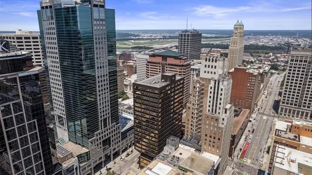 $495,000 | 1101 Walnut Street, Unit 1901, Kansas City, MO 64106