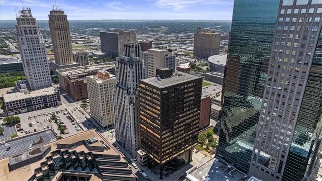 $495,000 | 1101 Walnut Street, Unit 1901, Kansas City, MO 64106