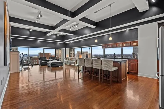 $495,000 | 1101 Walnut Street, Unit 1901, Kansas City, MO 64106