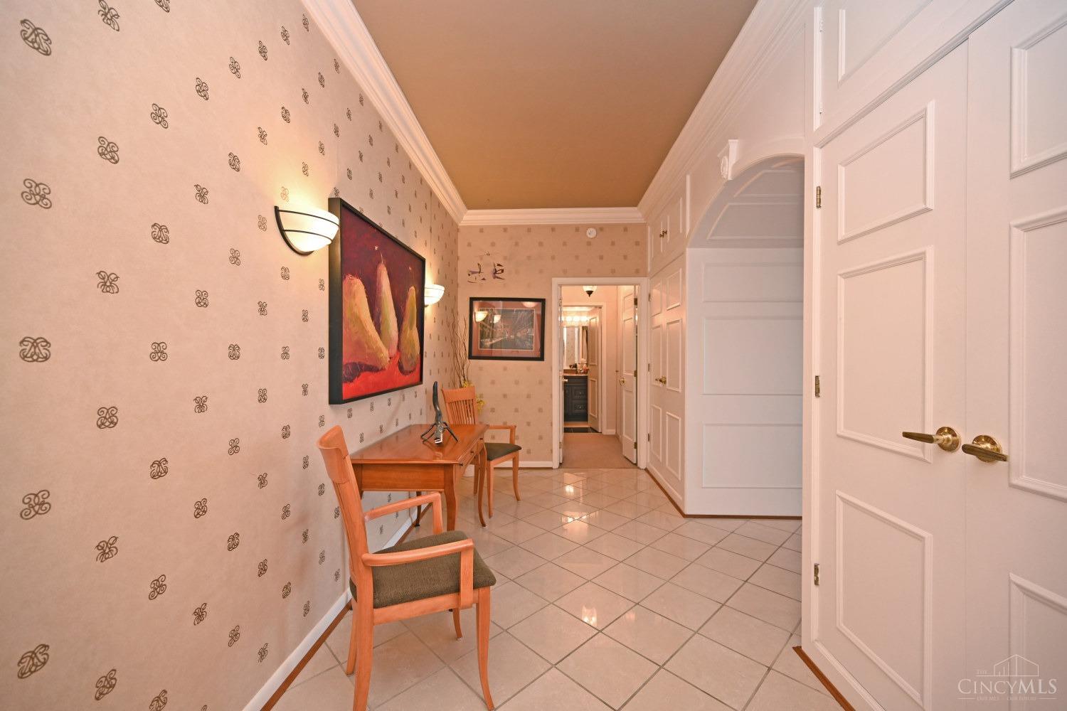 2444 Madison Road, Unit 2005 Cincinnati, OH 45208 - Photo 12 of 52 Gallery Image 12
