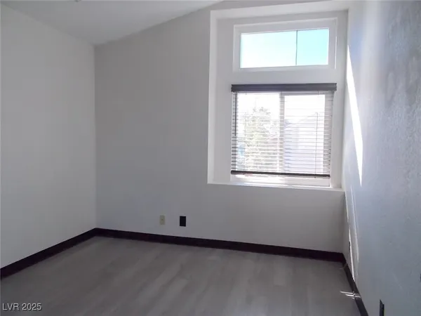 $2,799 | 1506 Champagne Circle, Las Vegas, NV 89119