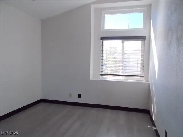 $3,300 | 1506 Champagne Circle, Las Vegas, NV 89119